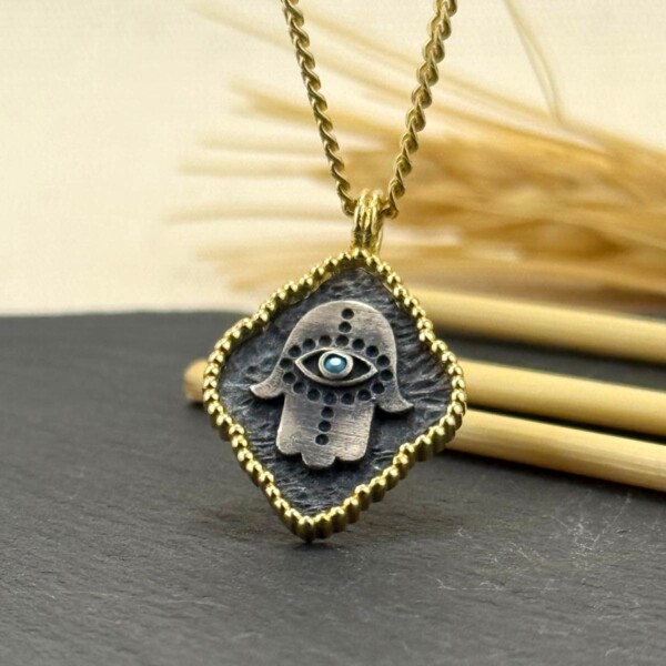 Fatma Ana Eli Kolye 14k Altın Kaplama ve 925 Okside Gümüş PB16139 Fatma Ana Eli Kolye 14k Altın Kaplama ve 925 Okside Gümüş PB16139