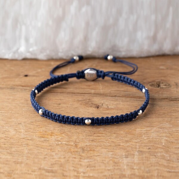 Gümüş + Paraşüt İpli İndigo Mavi Makrome Örgü Bileklik Gümüş + Paraşüt İpli İndigo Mavi Makrome Örgü Bileklik