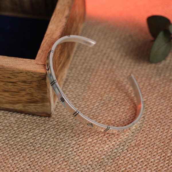 Marine 925 Ayar Gümüş Bilezik Marine 925 Ayar Gümüş Bilezik